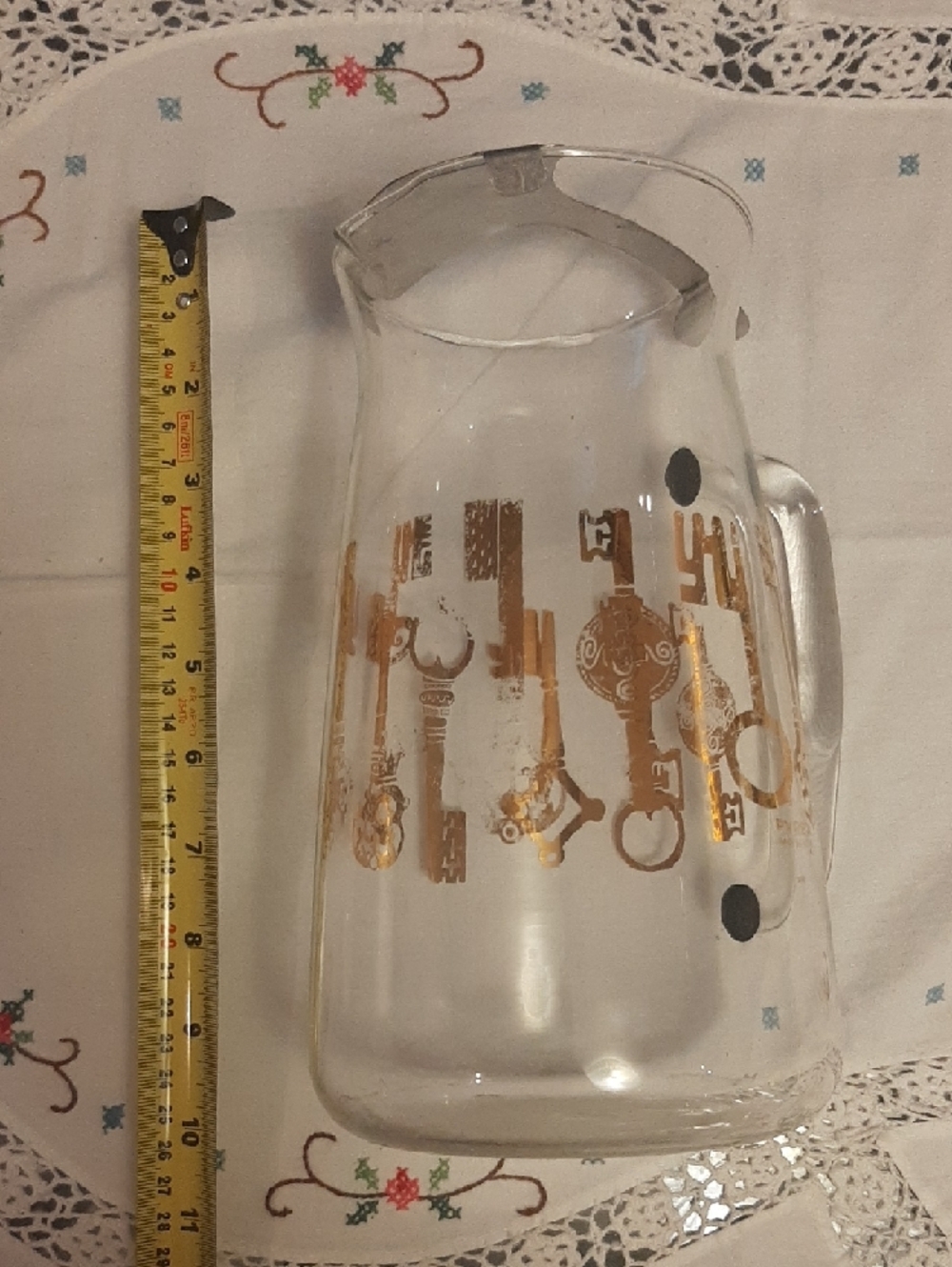Pyrex🍊MCM 1960's Clear Glass Pitcher with Gold Key Motif 60+oz. Height 9" Rare - Picture 3 of 8